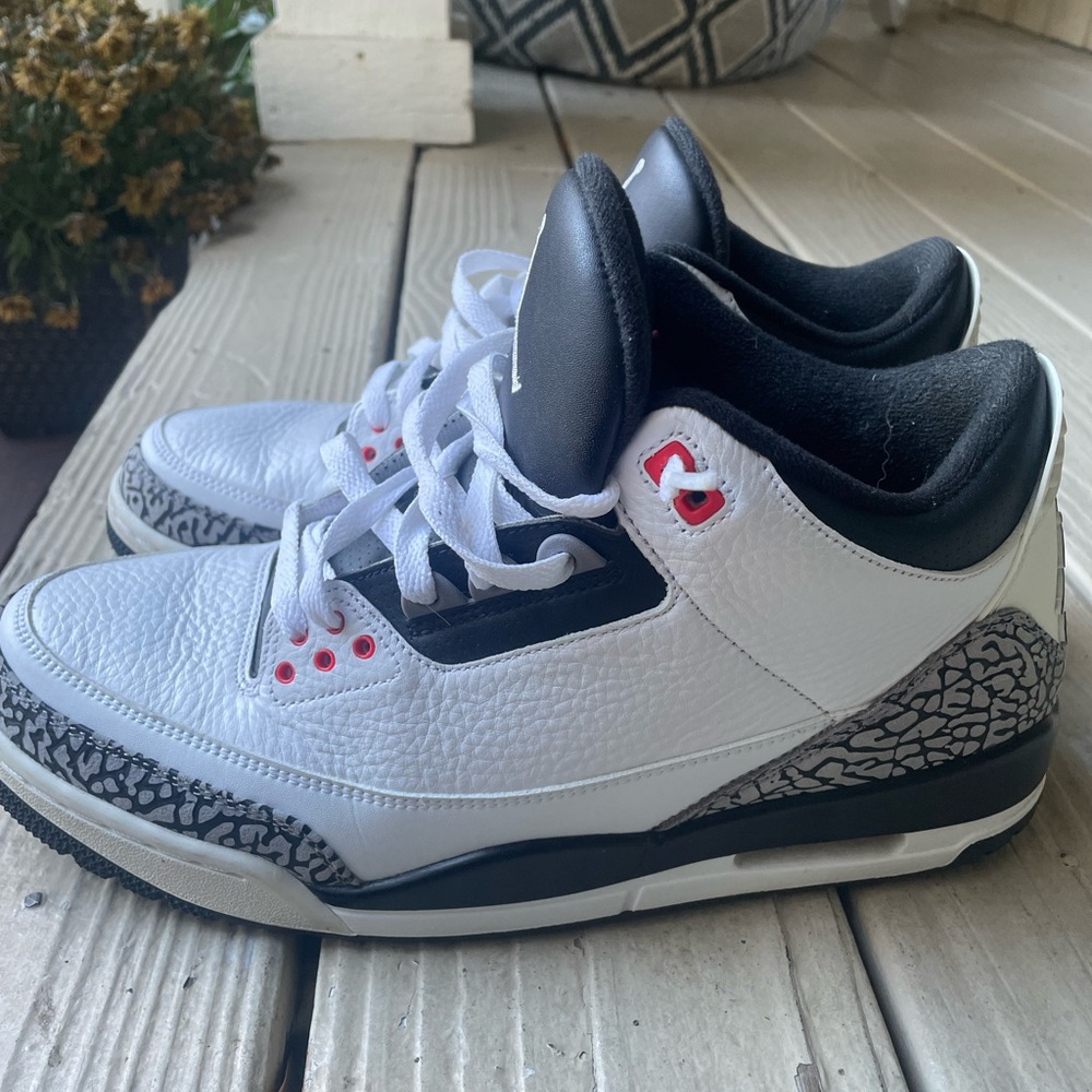 Air Jordan Sneakers Size 11 U.S.